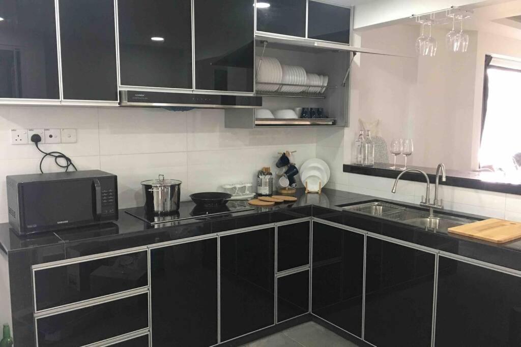 22Pax :Taman Pelangi Party House Nearby Midvelly Villa Johor Bahru Exteriör bild