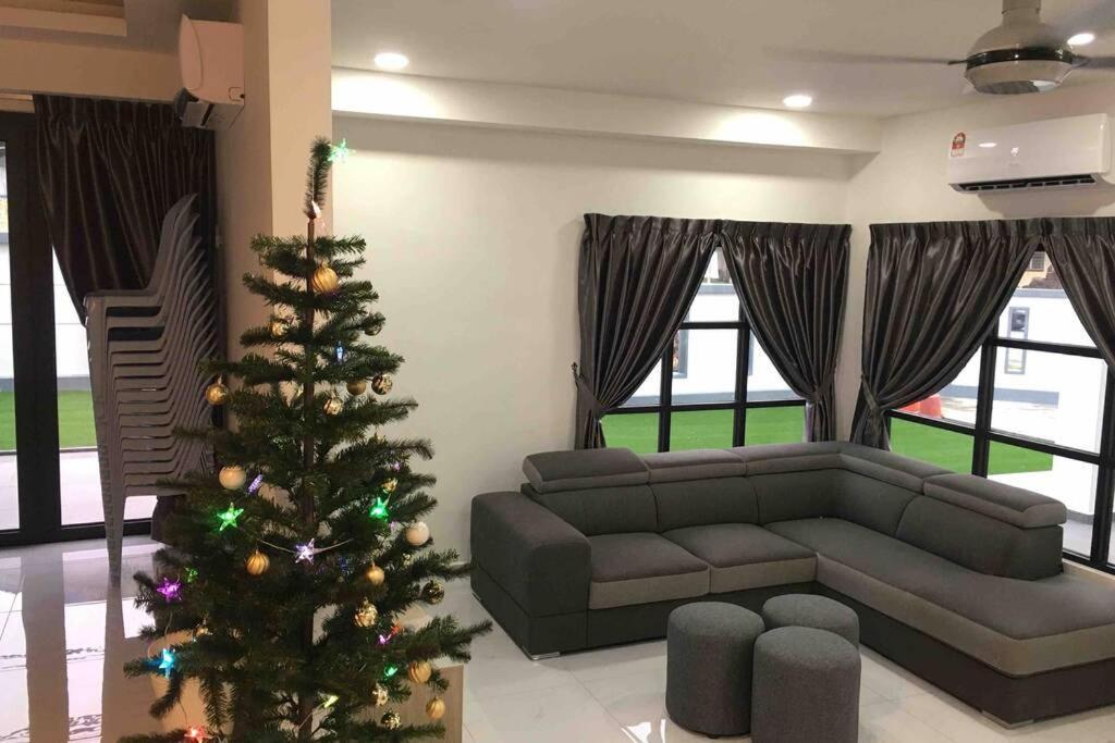 22Pax :Taman Pelangi Party House Nearby Midvelly Villa Johor Bahru Exteriör bild