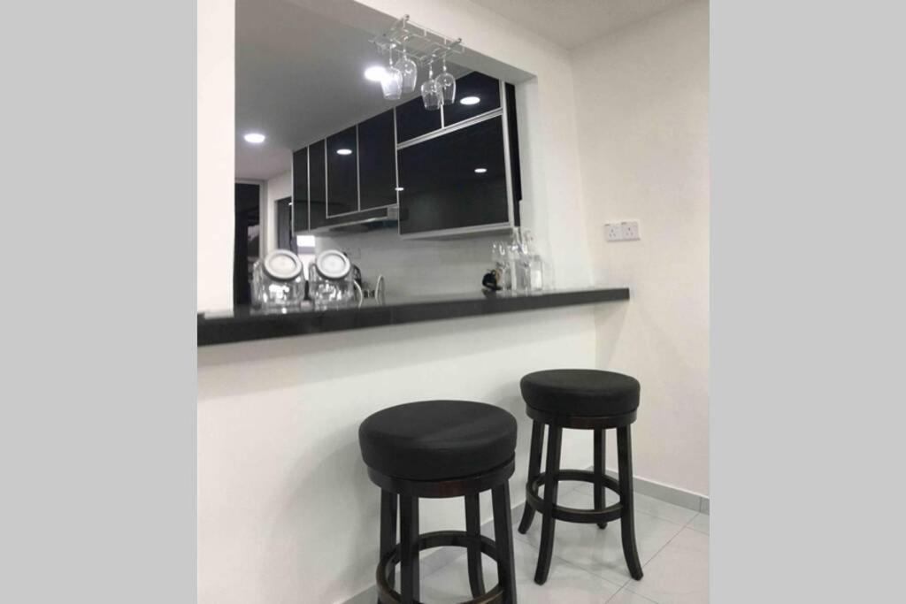22Pax :Taman Pelangi Party House Nearby Midvelly Villa Johor Bahru Exteriör bild