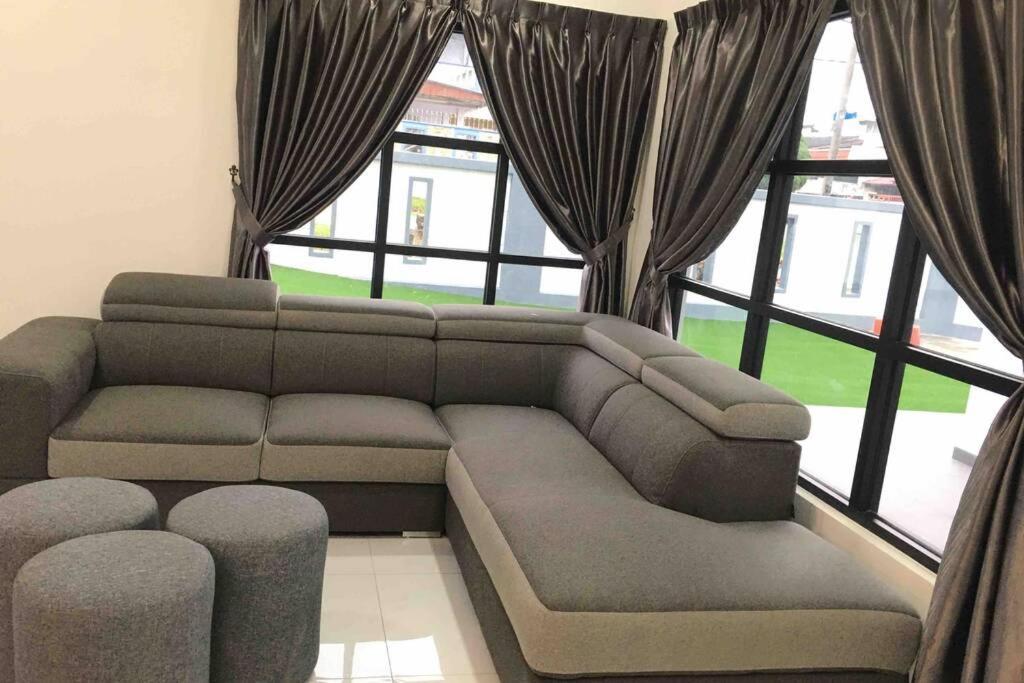 22Pax :Taman Pelangi Party House Nearby Midvelly Villa Johor Bahru Exteriör bild
